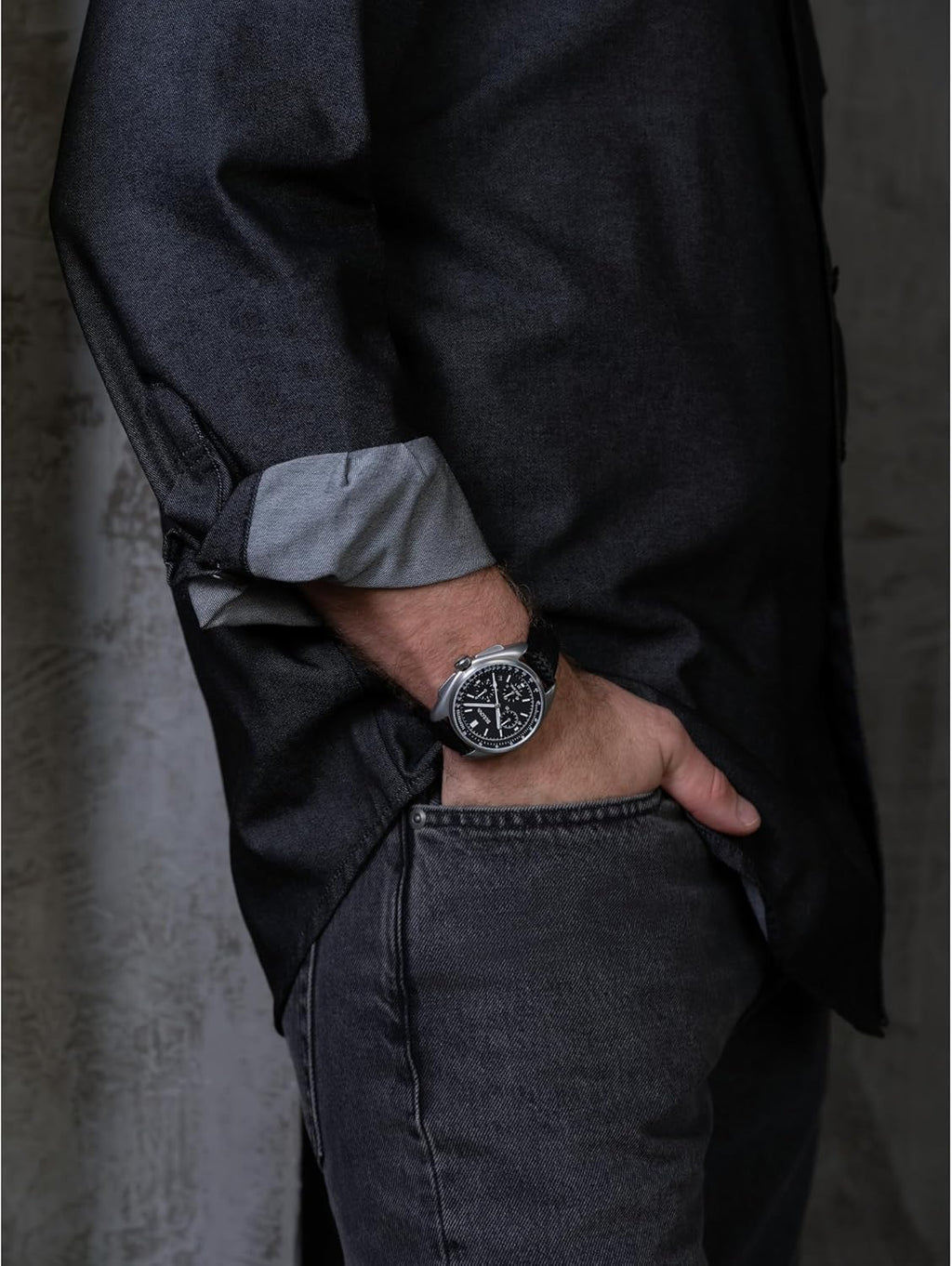 Bulova Men's Archive Series Lunar Pilot 6-Hand Chronograph High Performance Quartz Stainless Steel and Black Nylon Strap Watch Set, Sapphire Crystal Style: 96B251